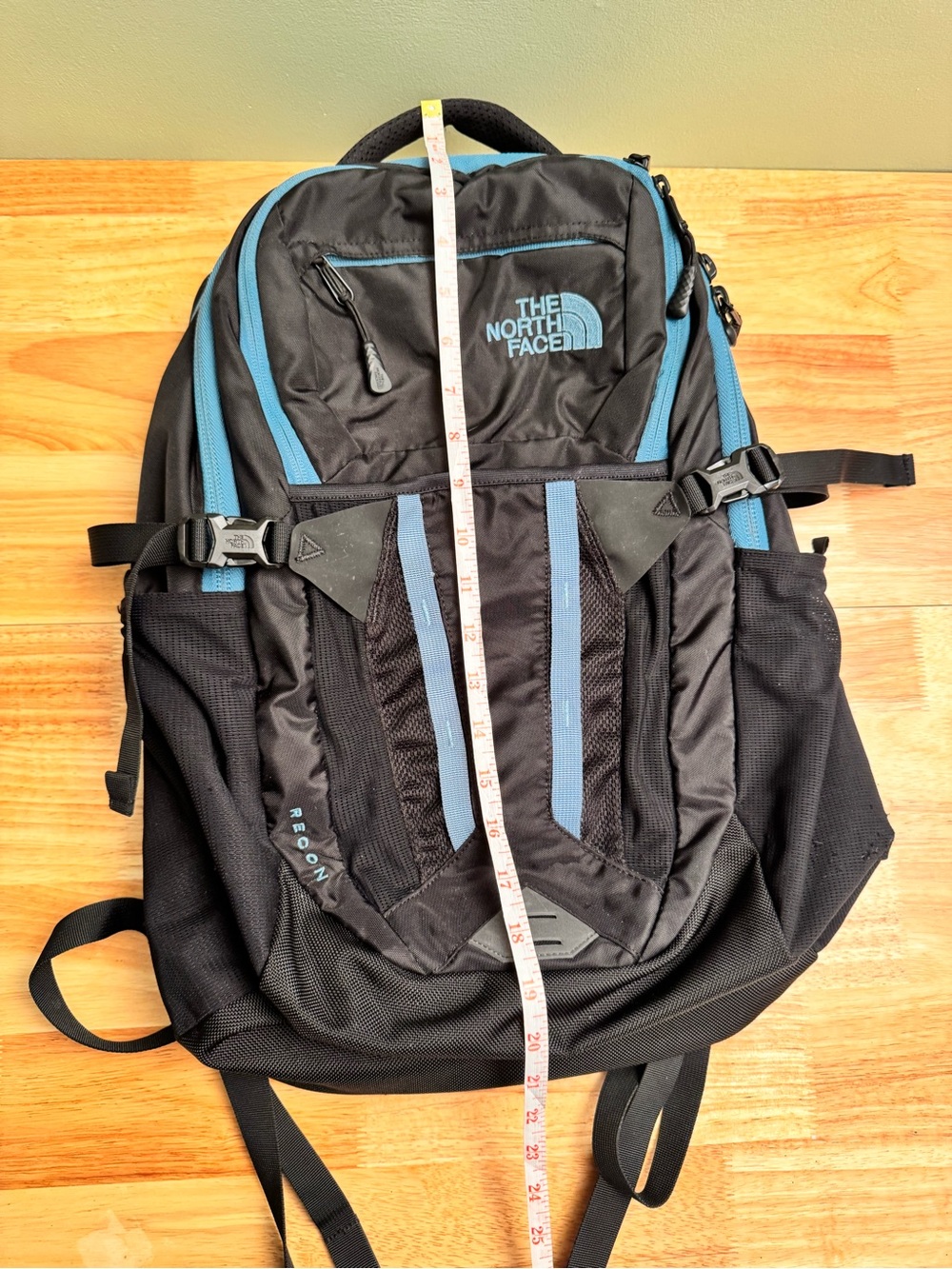The North Face Recon 30-Liter Backpack (Style: NF0A3KV1 - Picture 2 of 16